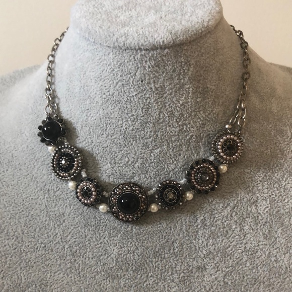 Statement necklace! - Picture 2 of 6